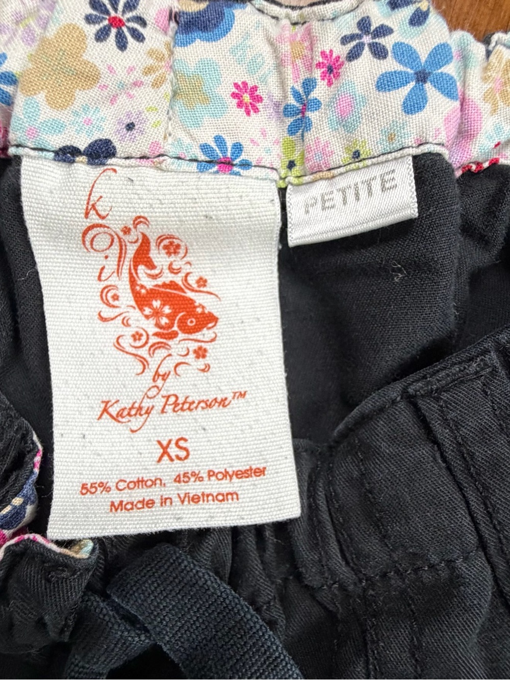 koi Black Women’s Utility Cargo Pants with Drawstring - Picture 6 of 9
